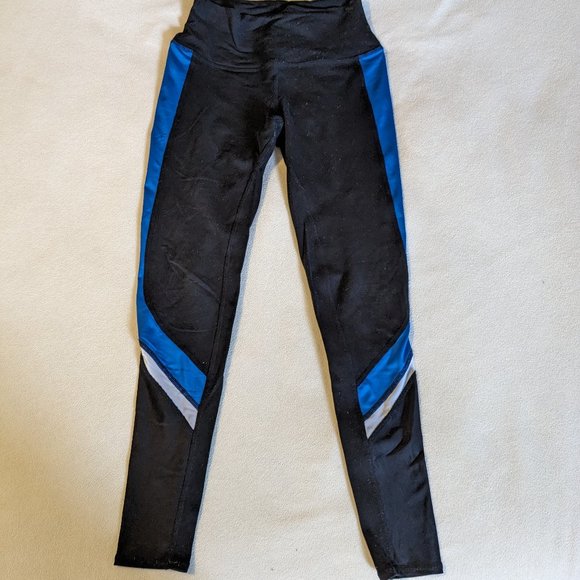 Alo Yoga Elevate airbrush leggings with mesh lower panels - Picture 2 of 5